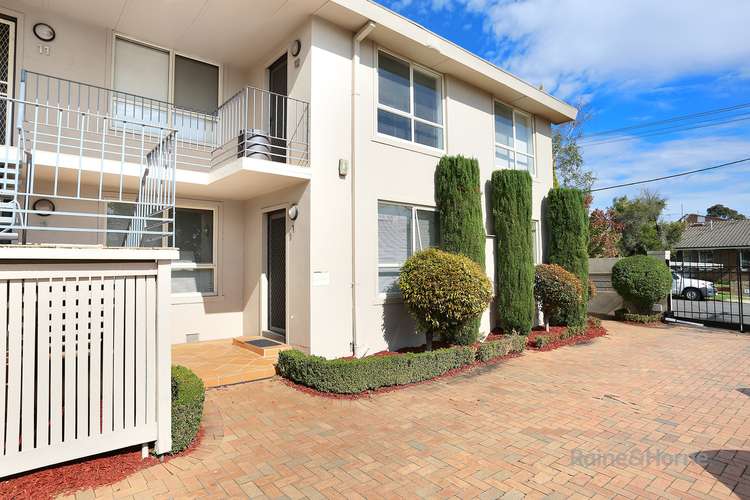 Main view of Homely unit listing, 1/10 Ardoch St, Essendon VIC 3040