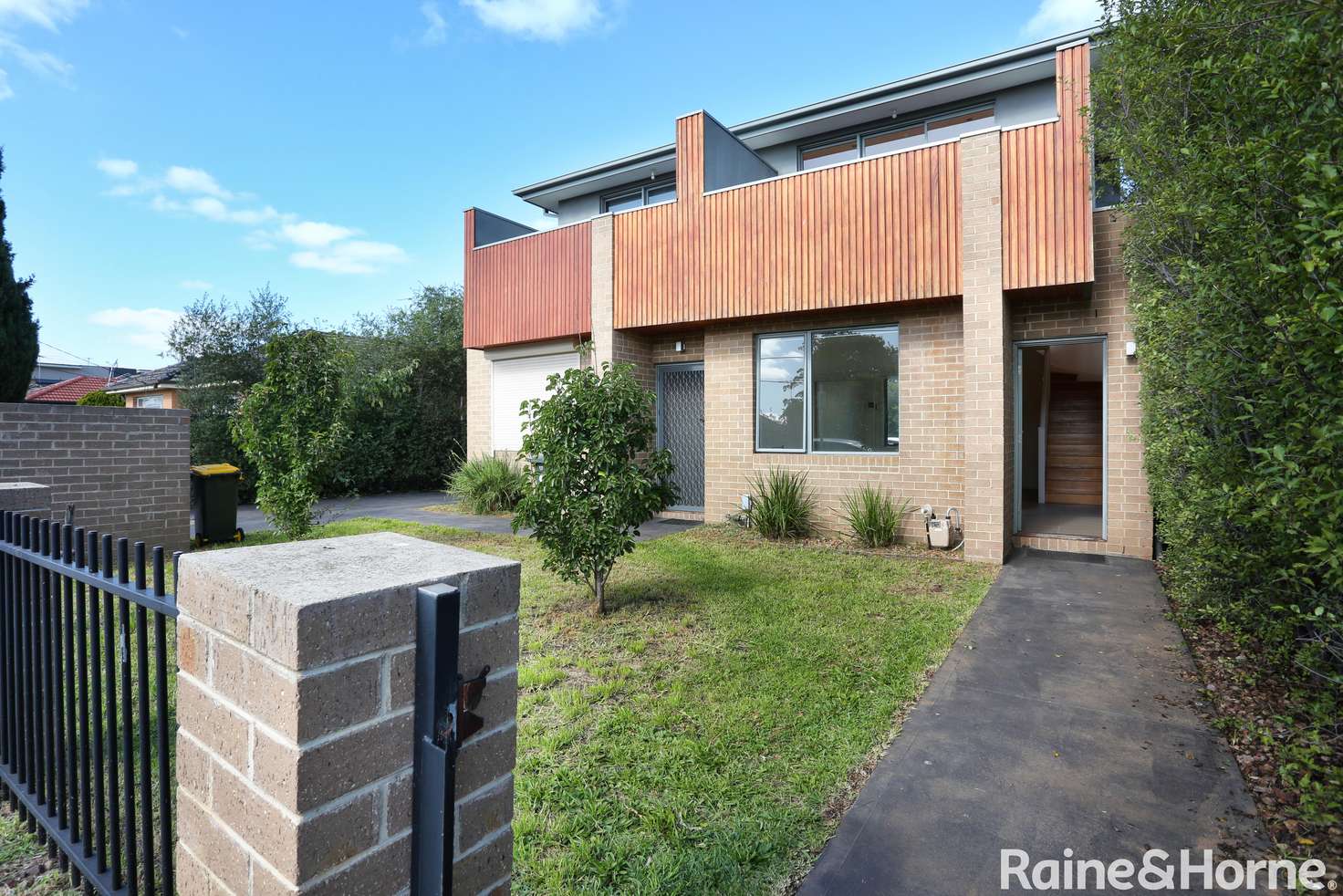 Main view of Homely townhouse listing, 2/17 Eileen Street, Hadfield VIC 3046