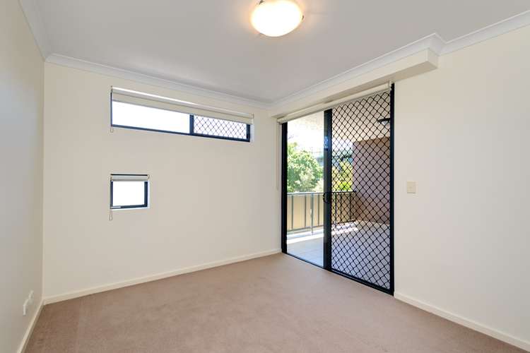 Third view of Homely apartment listing, 59/38 Brougham St, Fairfield QLD 4103