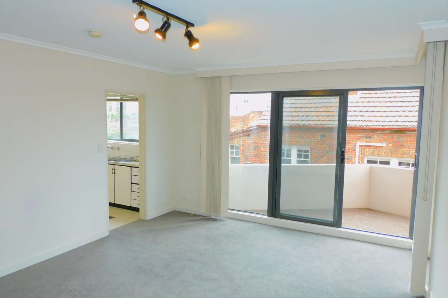 Main view of Homely apartment listing, 4/19 McIlwraith Str., Parkville VIC 3052