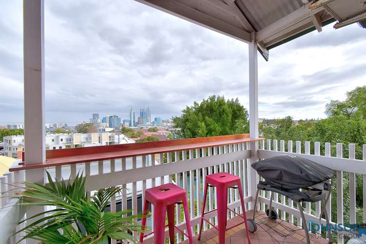 Main view of Homely unit listing, 17/5 Smith Street, Perth WA 6000
