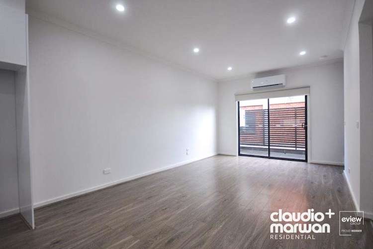 Second view of Homely apartment listing, 2/8 Hartington Street, Glenroy VIC 3046