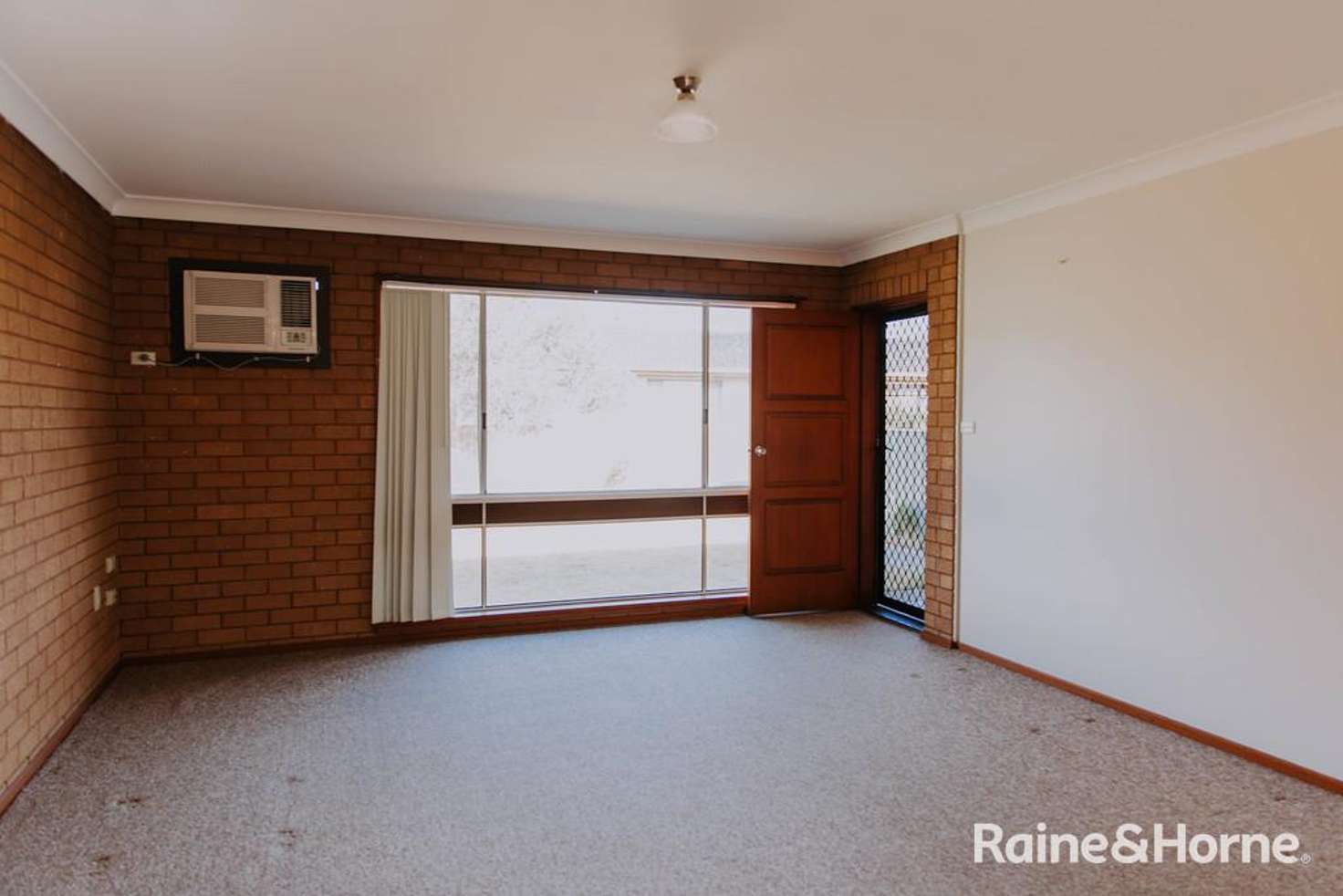 Main view of Homely unit listing, 4/18 Bulolo Street, Ashmont NSW 2650
