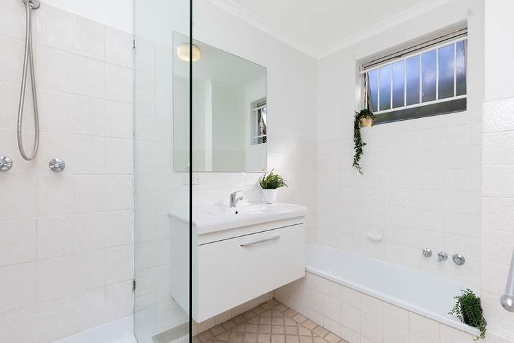 Fifth view of Homely unit listing, 2/37 Ascog Terrace, Toowong QLD 4066