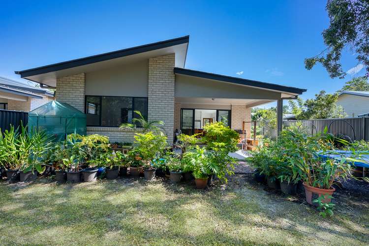Fourth view of Homely semiDetached listing, 2/15 Boondoon Crescent, Ocean Shores NSW 2483