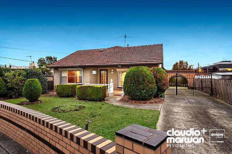 Second view of Homely house listing, 4 Oxley Court, Broadmeadows VIC 3047