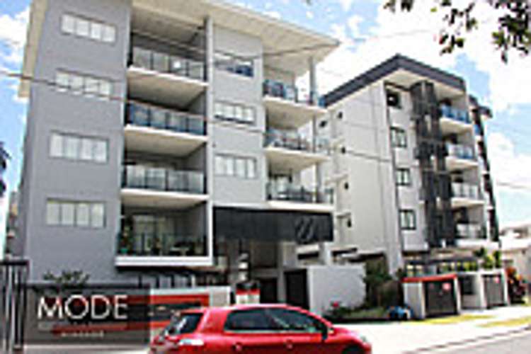 Main view of Homely apartment listing, R/26 Le Geyt Street, Windsor QLD 4030