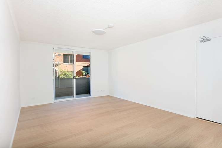 Second view of Homely unit listing, 2/88 Wyadra Avenue, Freshwater NSW 2096