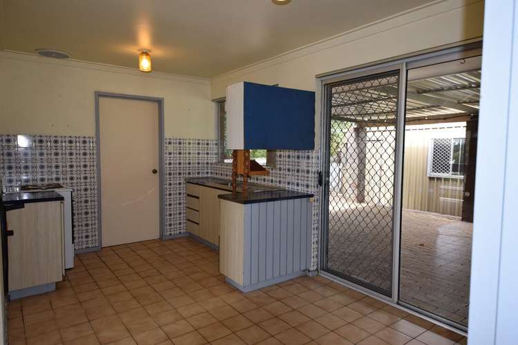 Fourth view of Homely house listing, 2 Maddox Place, Parmelia WA 6167