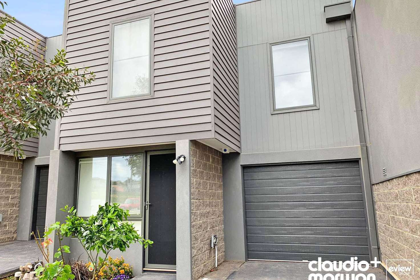Main view of Homely townhouse listing, 3 Bailey Crescent, Oak Park VIC 3046