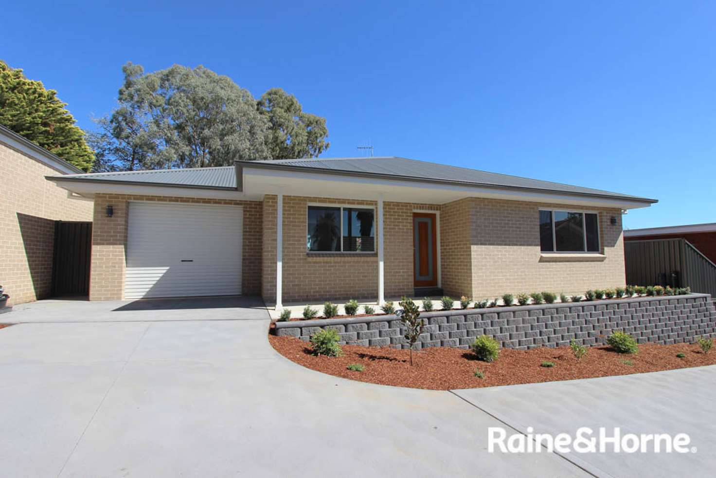 Main view of Homely villa listing, 12a Isaacs St, Bathurst NSW 2795