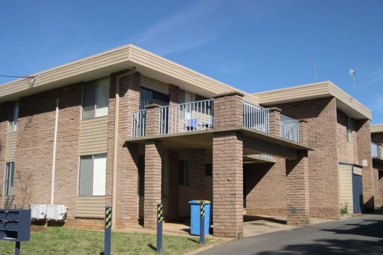 Main view of Homely unit listing, 10/1 Joyes Place, Tolland NSW 2650