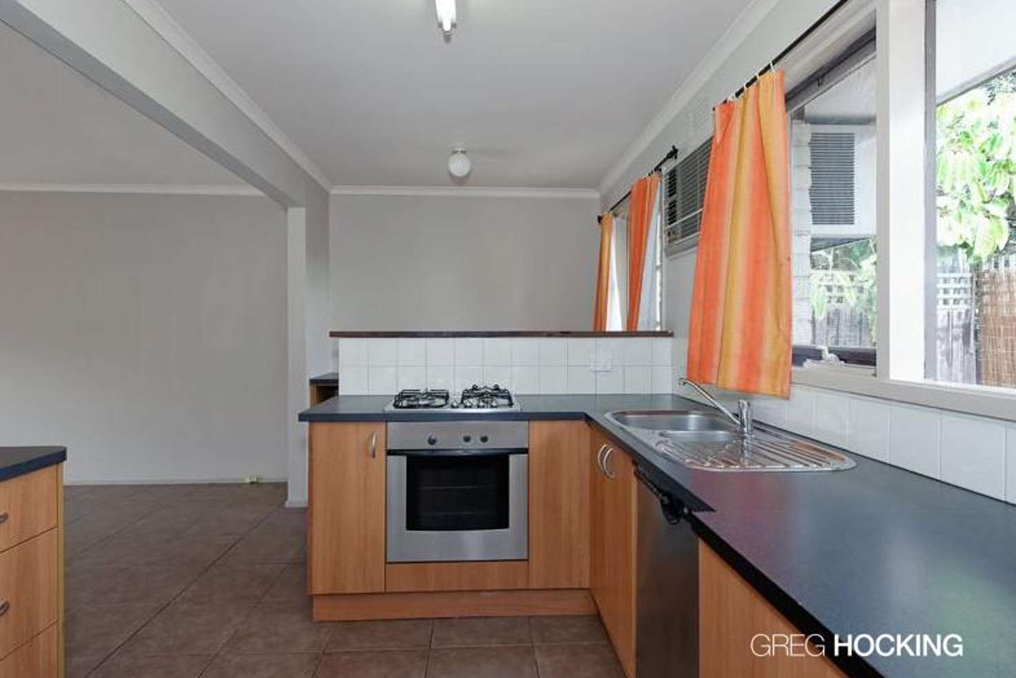 Main view of Homely unit listing, 2/2 Fiona Court, Cheltenham VIC 3192