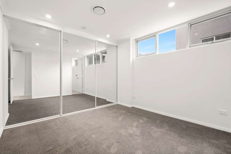 Sixth view of Homely unit listing, 402/10-14 Fielder Street, West Gosford NSW 2250