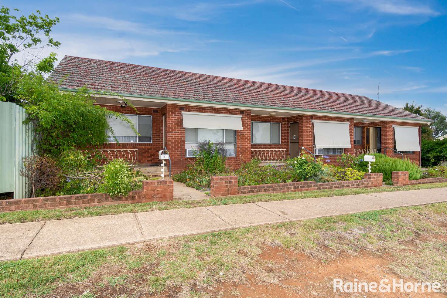 Main view of Homely blockOfUnits listing, 1,2,3/34 Manoora Avenue, Mount Austin NSW 2650