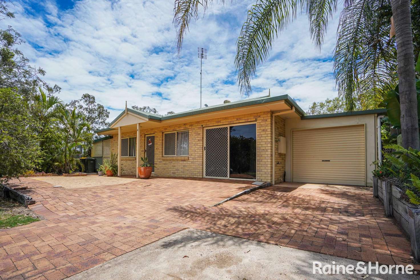 Main view of Homely unit listing, 4/415-417 Boat Harbour Drive, Torquay QLD 4655