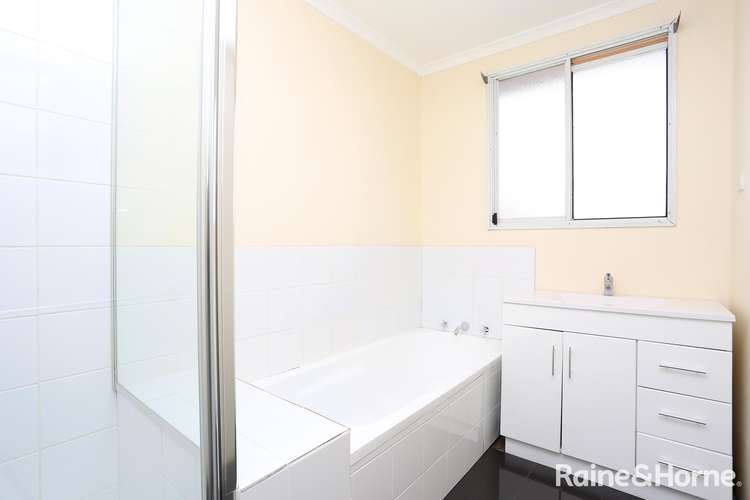 Fifth view of Homely house listing, 2 Navarre Court, Meadow Heights VIC 3048