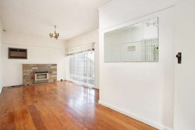 Fifth view of Homely house listing, 18 Magnolia Street, Oak Park VIC 3046