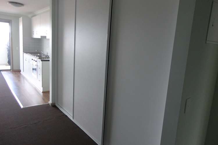 Fifth view of Homely apartment listing, 2/101 Holmes Street, Brunswick VIC 3056
