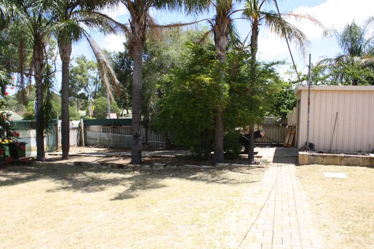 Fifth view of Homely house listing, 4 Bolton Way, Orelia WA 6167