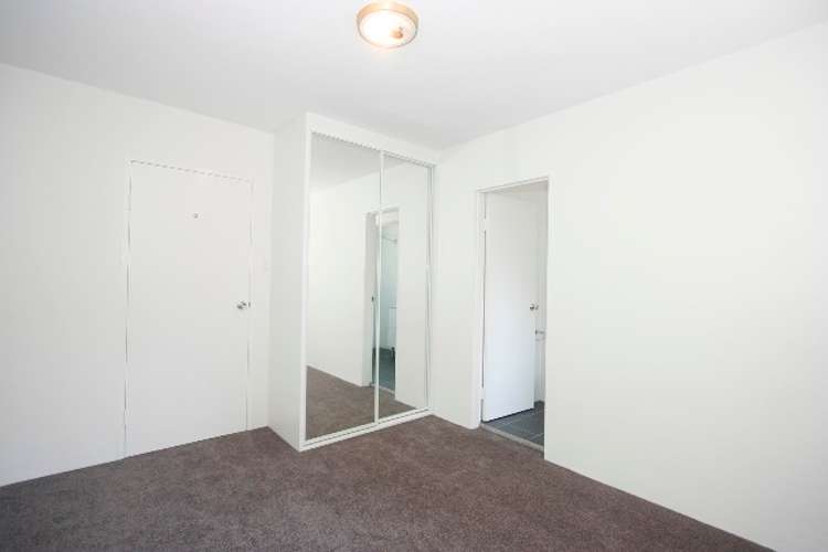 Second view of Homely apartment listing, 3/2 Kareela Road, Cremorne Point NSW 2090