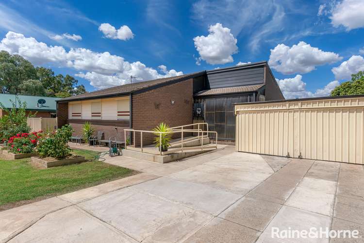 5 Arnott Street, Ashmont NSW 2650