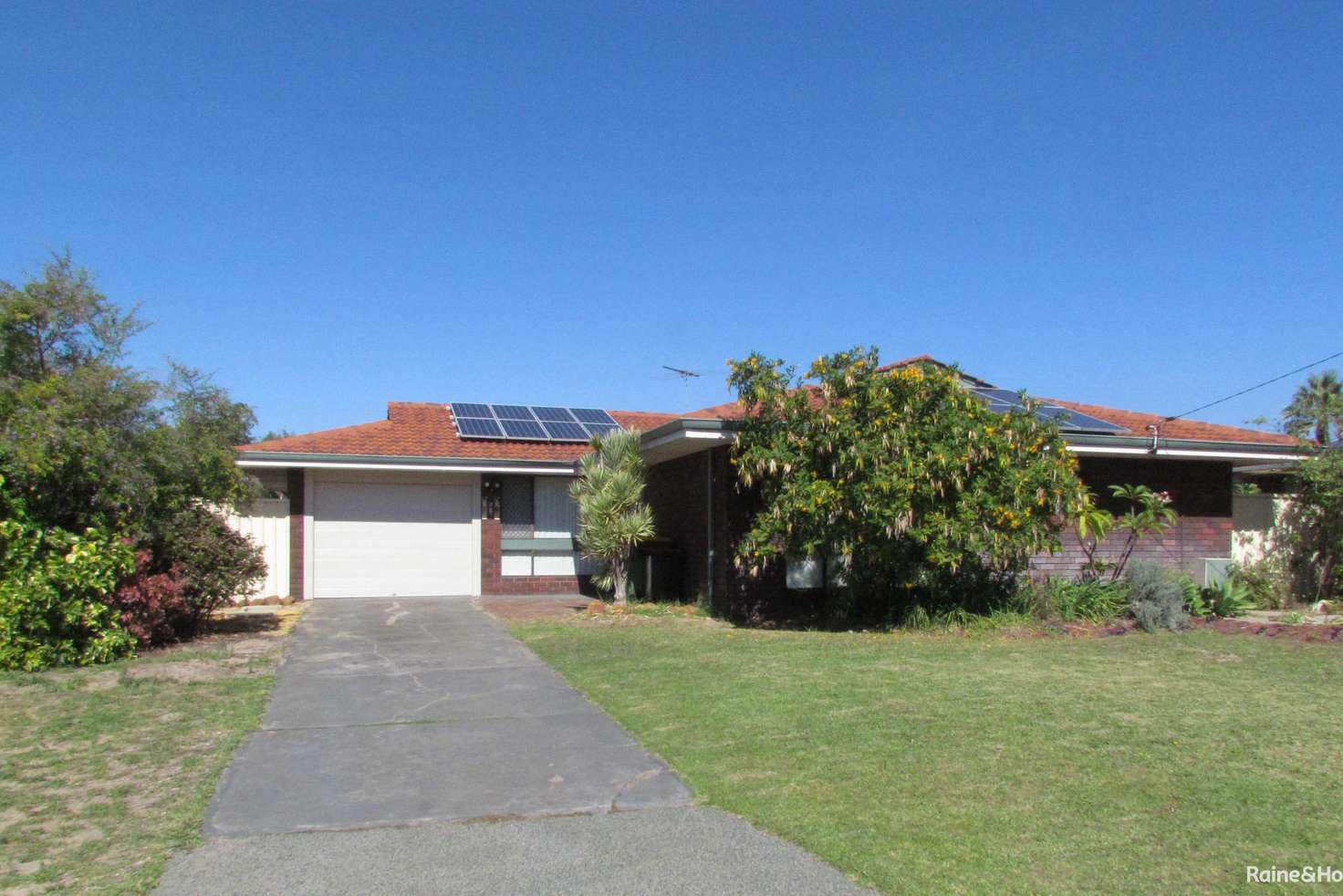 Main view of Homely house listing, 5 Instow Place, Warnbro WA 6169
