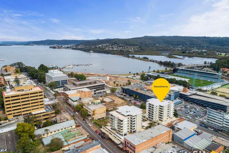 16/12 Baker Street, Gosford NSW 2250