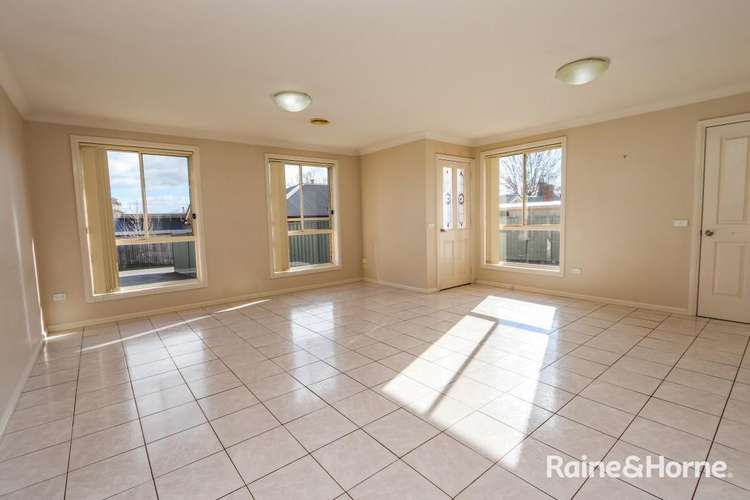 Fifth view of Homely unit listing, 2/60A Morrissett St, Bathurst NSW 2795
