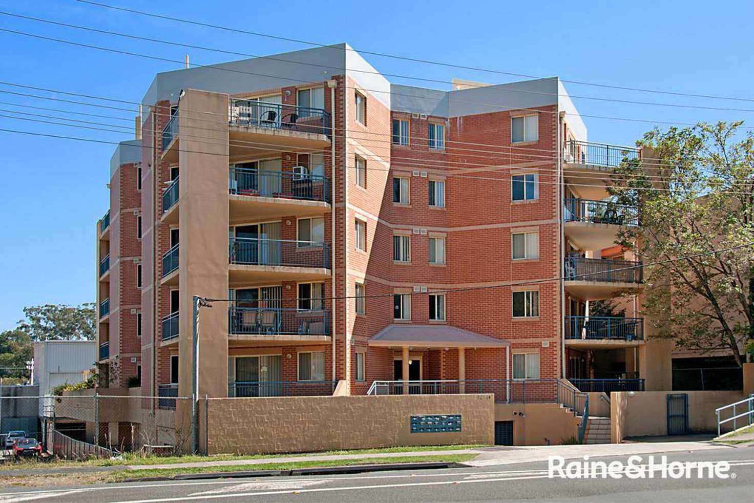 Main view of Homely unit listing, 8/12-14 Hills Street, Gosford NSW 2250