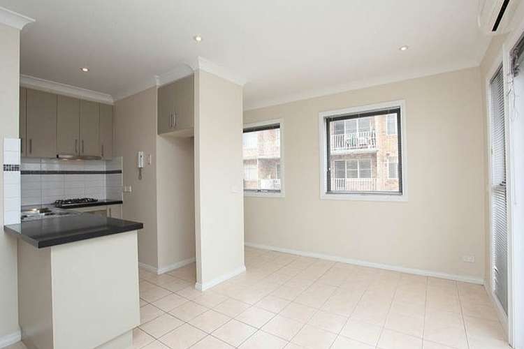 Fourth view of Homely apartment listing, 2/40 Holmes Street, Brunswick VIC 3056