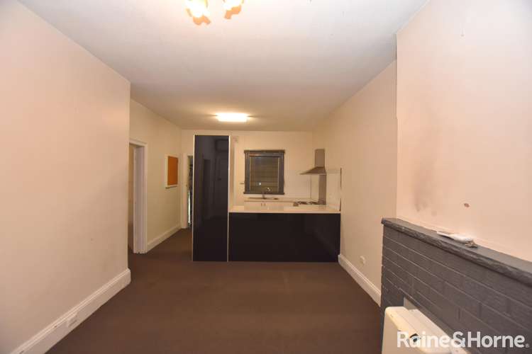 Fifth view of Homely unit listing, 102 McLachlan Street, Orange NSW 2800