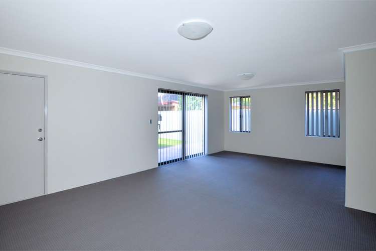 Fourth view of Homely house listing, 2/9 Hunt Street, Thornlie WA 6108