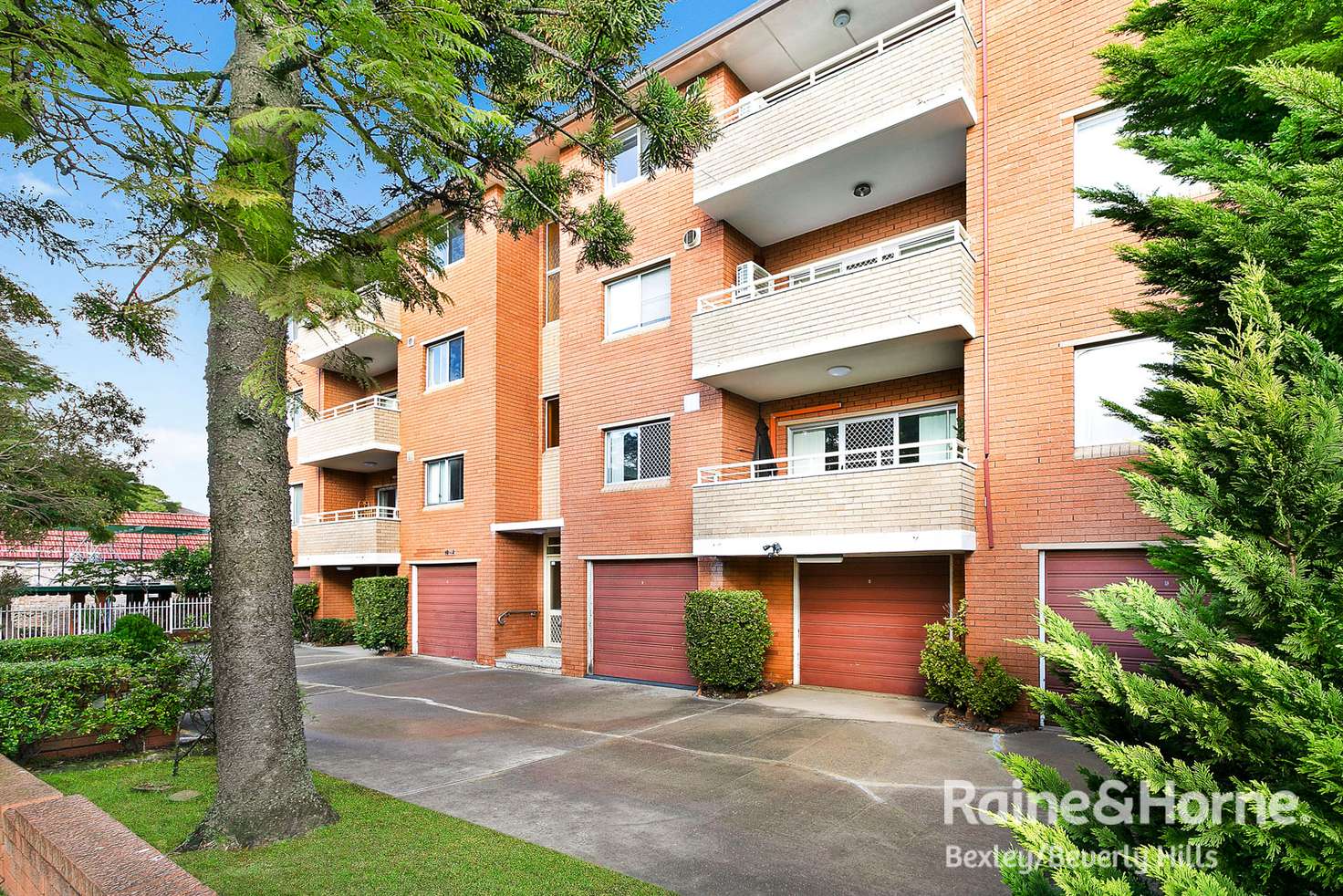 Main view of Homely unit listing, 2/10-12 Stanley Street, Arncliffe NSW 2205