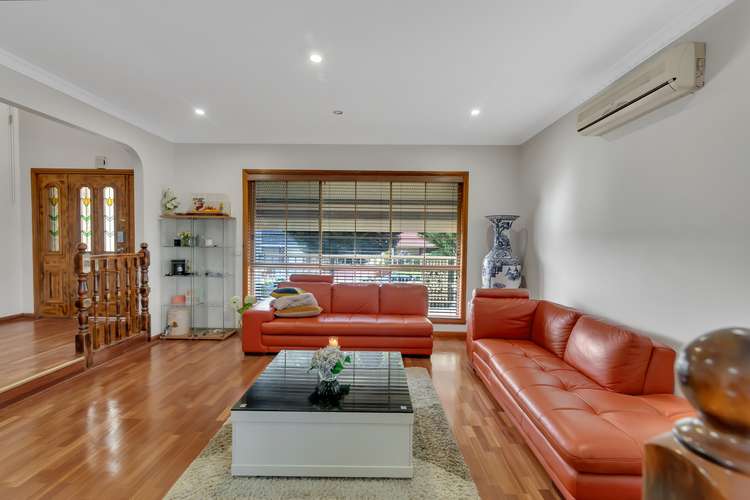 Fifth view of Homely house listing, 2 Attley Court, Keilor Downs VIC 3038