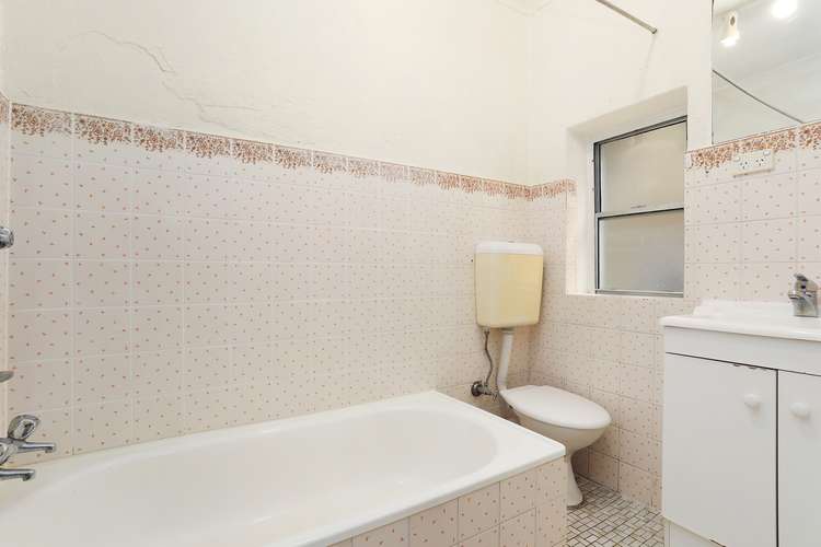 Fifth view of Homely studio listing, 5/128 Ramsgate Avenue, North Bondi NSW 2026