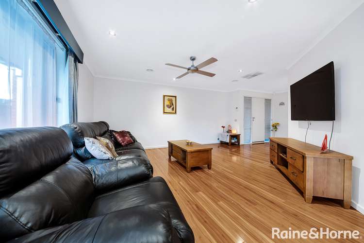 Fifth view of Homely house listing, 7 Charlwood Close, Lynbrook VIC 3975