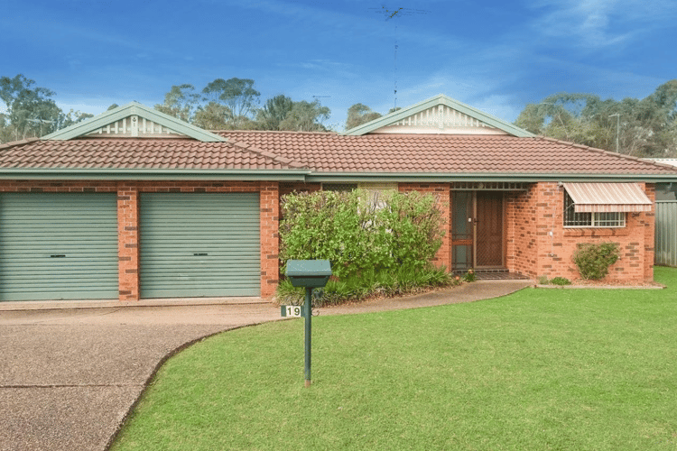 19 CARTWRIGHT PLACE, Glenmore Park NSW 2745