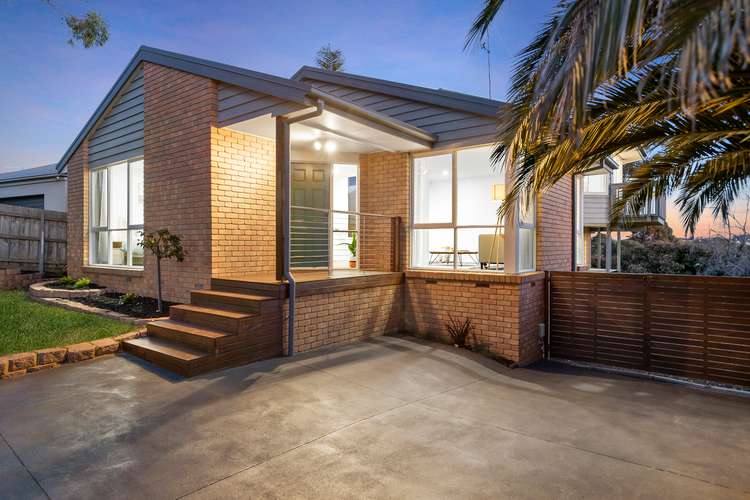 Second view of Homely house listing, 7 Mapiti Court, Frankston VIC 3199
