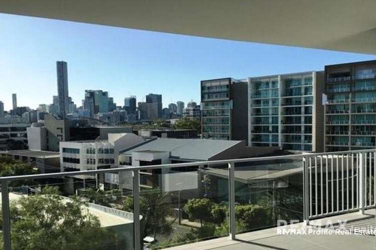Third view of Homely apartment listing, 303/25 Walsh Street, Milton QLD 4064