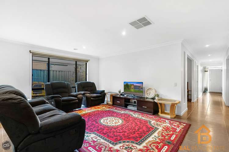 Fourth view of Homely house listing, 3 Greenfinch Court, Williams Landing VIC 3027