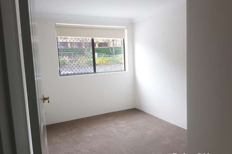 Fifth view of Homely unit listing, 2/33 Grove Street, Toowong QLD 4066