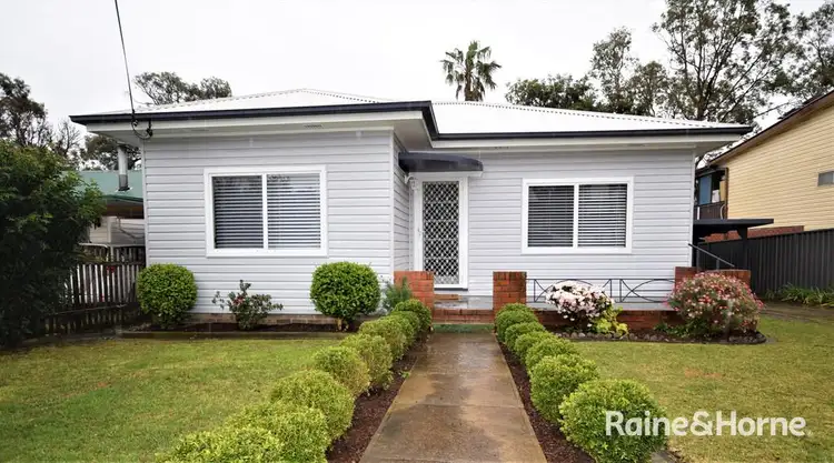 17 Morton Parade