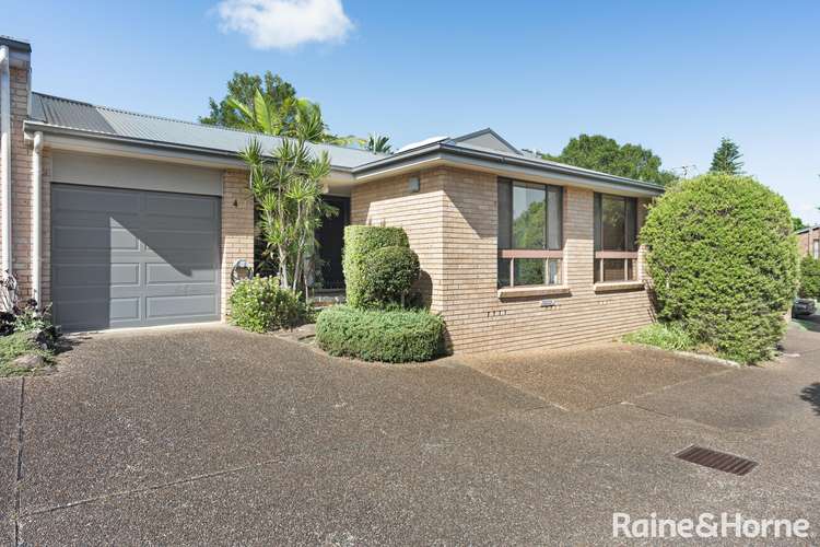 Main view of Homely villa listing, 4/195-197 Albany Street, Point Frederick NSW 2250