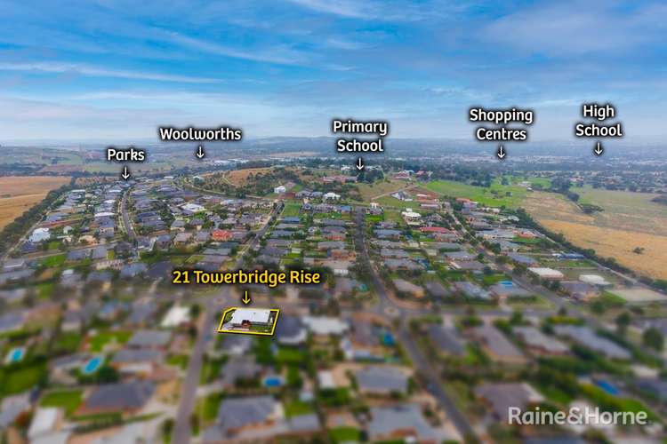 Second view of Homely house listing, 21 Towerbridge Rise, Sunbury VIC 3429