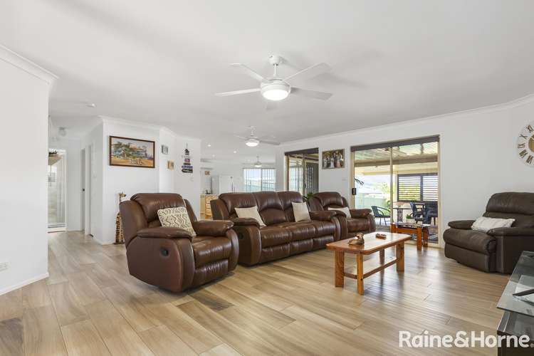 Second view of Homely house listing, 5 Springvale Circuit, Cameron Park NSW 2285