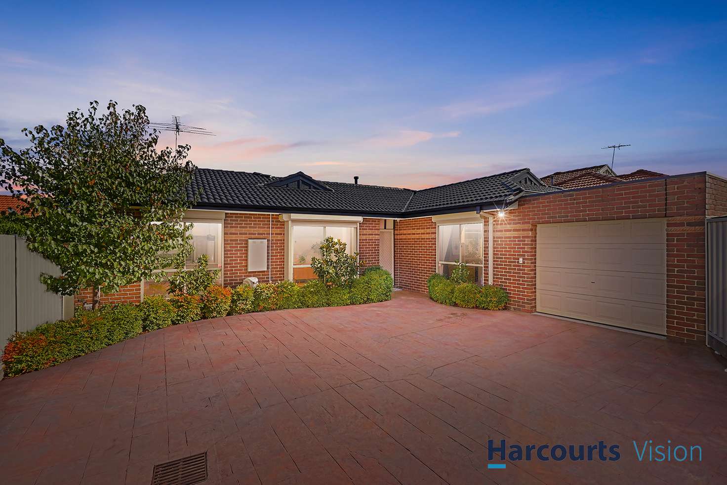 Main view of Homely unit listing, 2/49 Quinn Grove, Keilor East VIC 3033