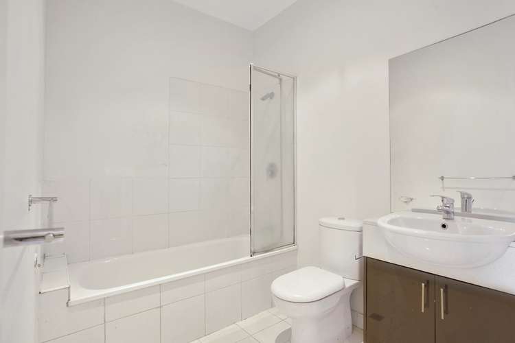 Fourth view of Homely apartment listing, 4/101-103 Orrong Crescent, Caulfield North VIC 3161