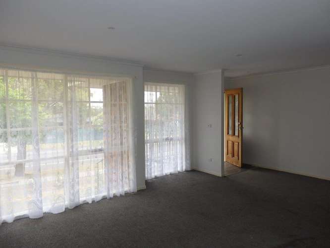Third view of Homely house listing, 10 WILLOW DRIVE, Hampton Park VIC 3976