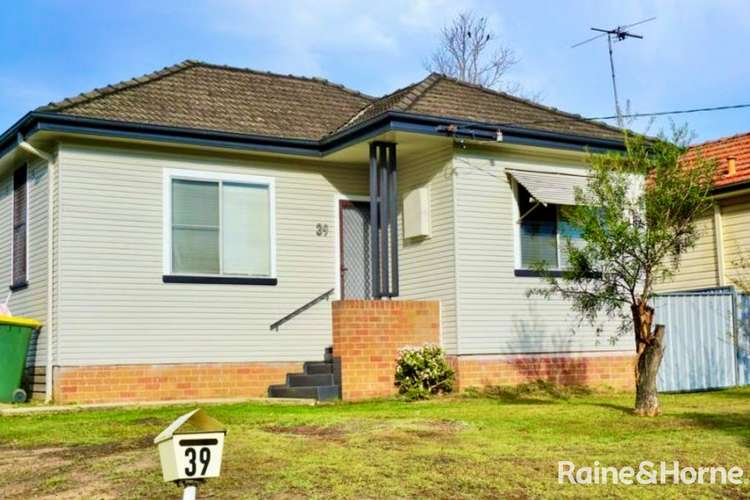 Main view of Homely house listing, 39 Cobby Street, Shortland NSW 2307